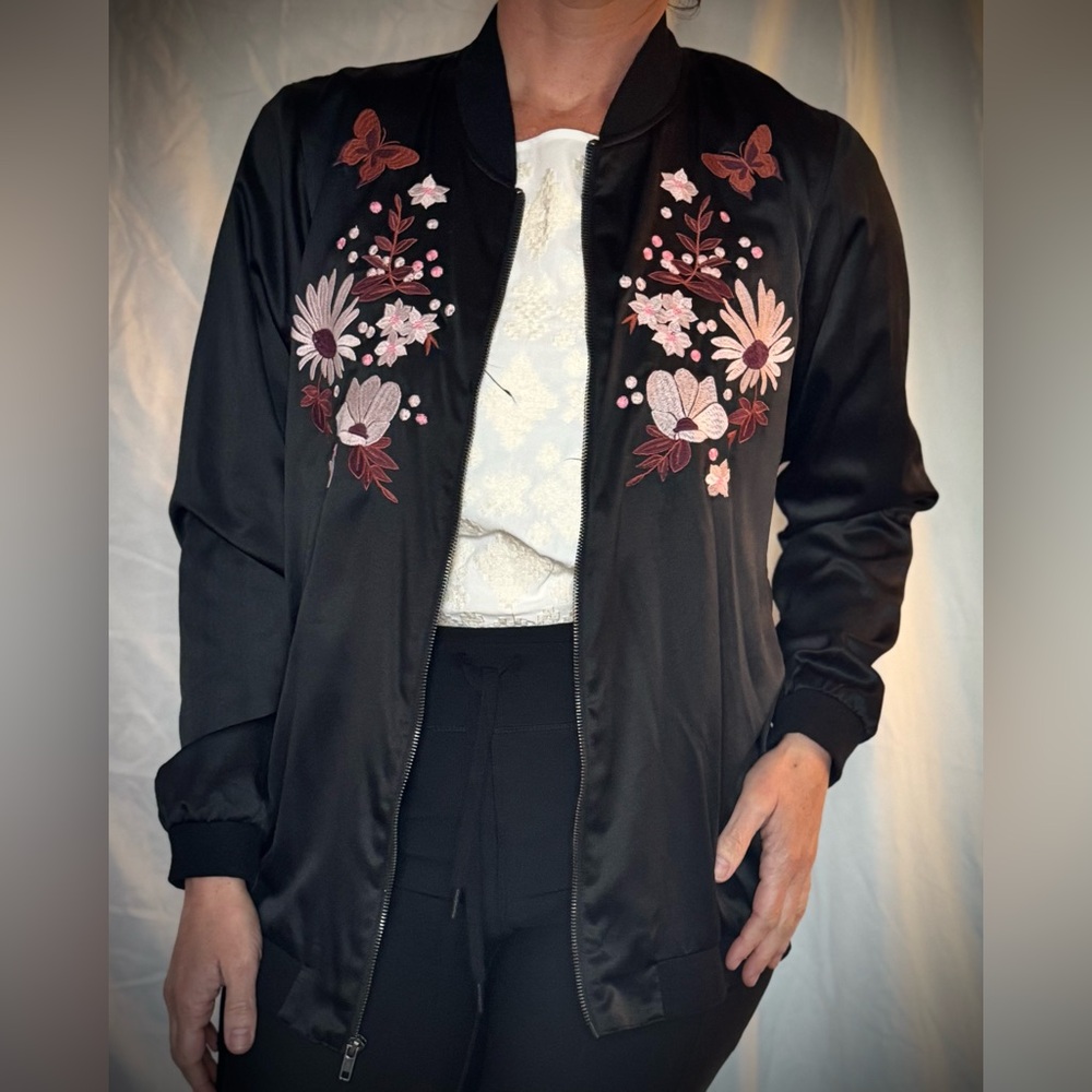 Xhilaration Black and Floral Satin Jacket - Picture 3 of 8